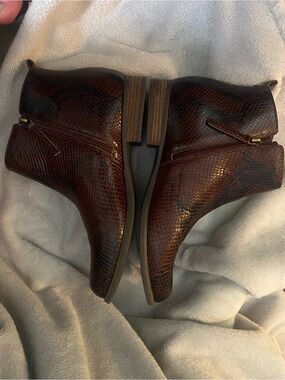 REVITALIGN Women's Burgundy Snake-Embossed Side-Zip Ankle Boots, size 12
